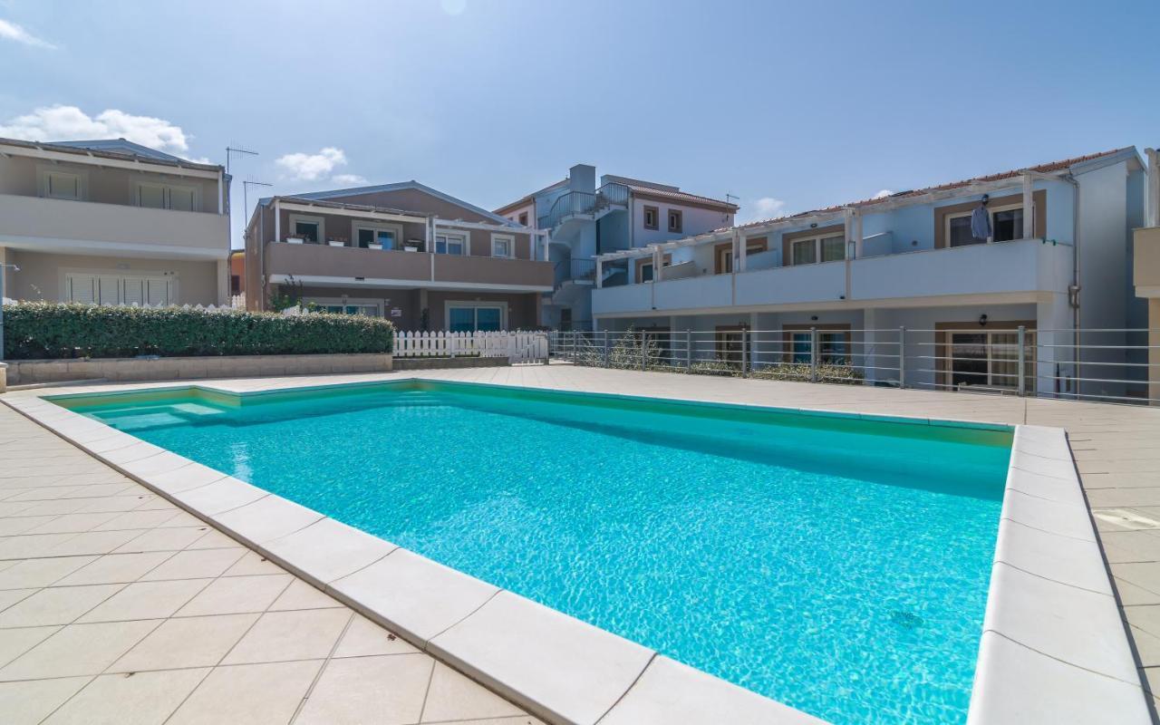 Villetta Morello Climatizzata Con Giardino Privato Viddalba Bagian luar foto